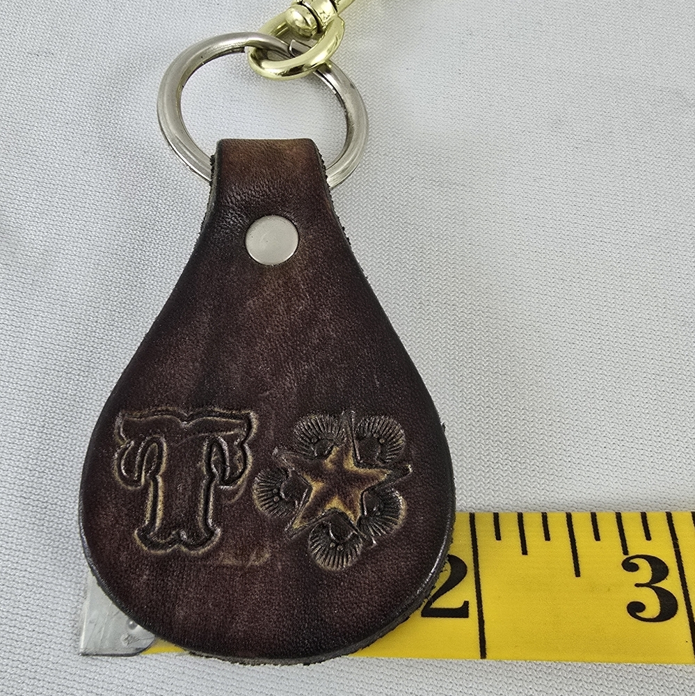 Vintage Handmade Leather "T" Keychain with Clip - Picture 5 of 5